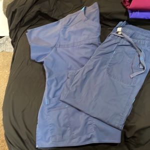 1-pair of wonderwink scrubs